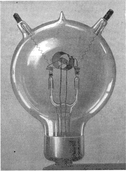 Fig.10. -- Lampe de transmission de 250 watts, mod?le S.I.F.